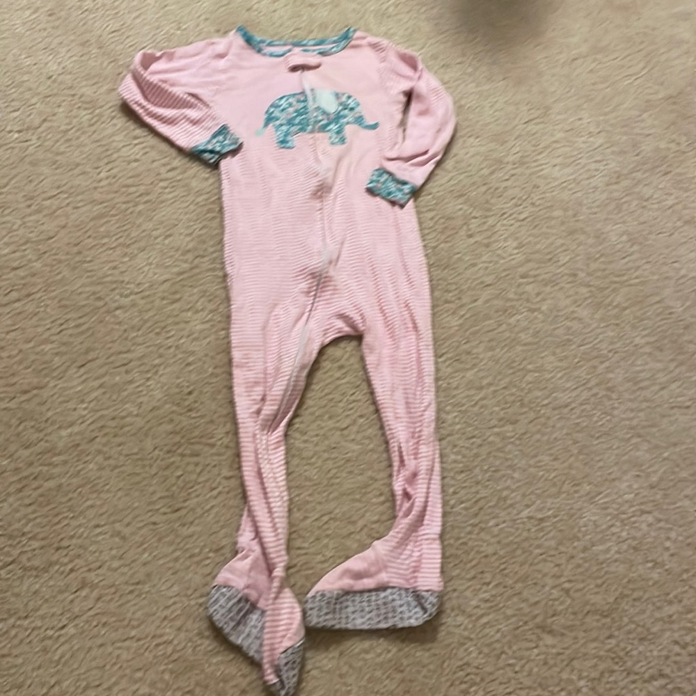 Little girls 3t zip up footed pjs.one piece pajamas🌸💕🌸
